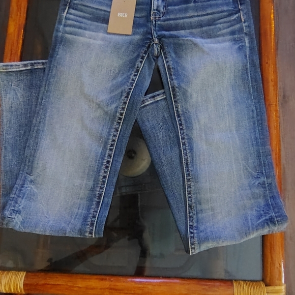 BKE STELLA, Bootcut, Low  Rise, Slim Fit Denim Jean's. - Picture 9 of 13